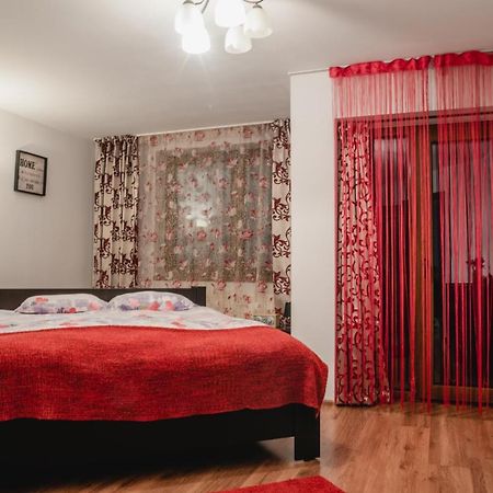 Smb Holiday Apartment Brasov Bagian luar foto