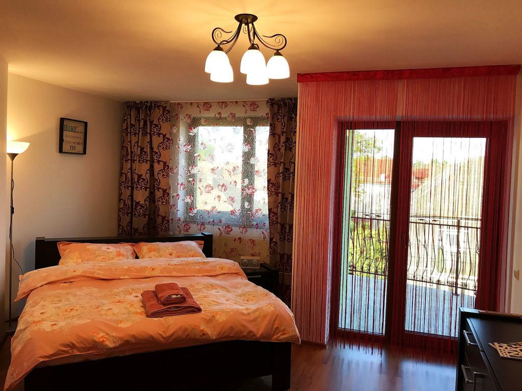 Smb Holiday Apartment Brasov Bagian luar foto